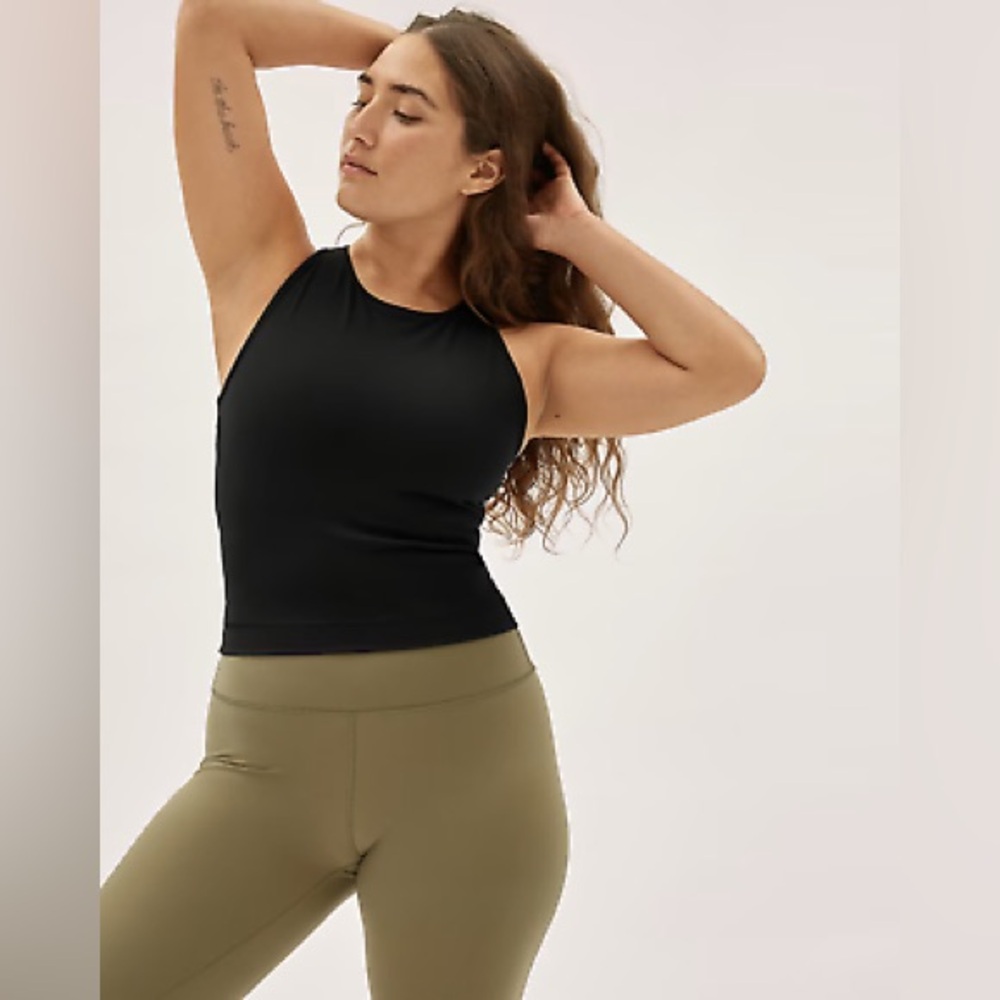 Everlane Perform Shelf Tank